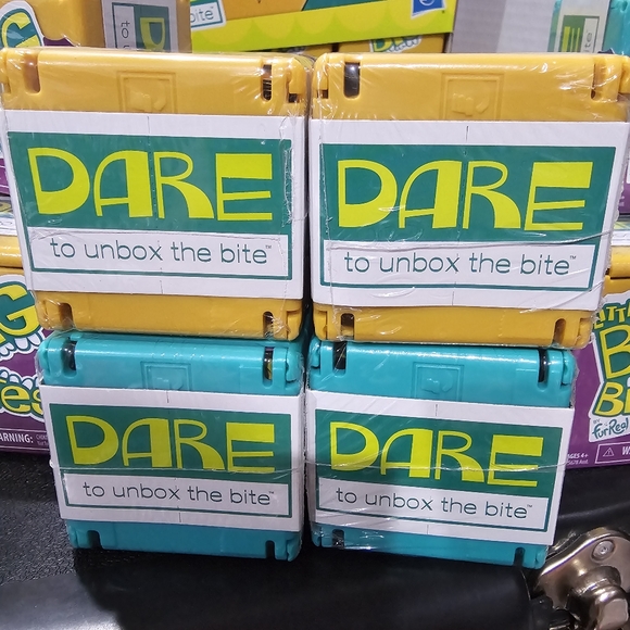 4 Little Big Bites Lot Series 1 By FurReal Blind Box Surprise Toys Hasbro 2017 - Picture 5 of 16